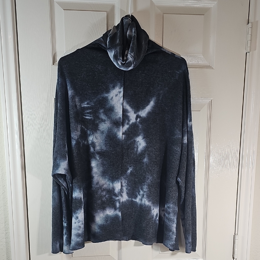 Final Touch Women's Soft Oversized Cloud Wash Tie-Dye Turtleneck Sweater Medium